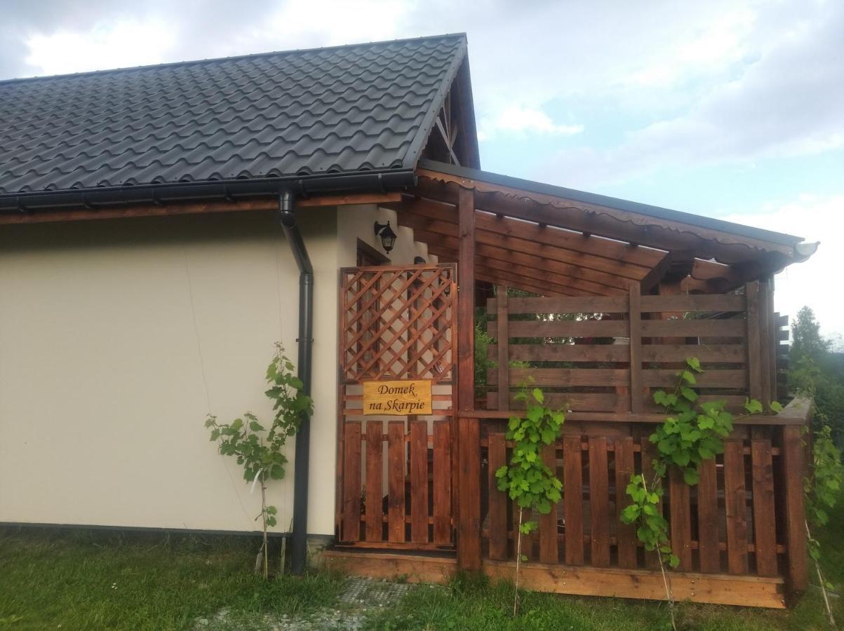 Domek Na Skarpie Zubrzyca Dolna Bagian luar foto